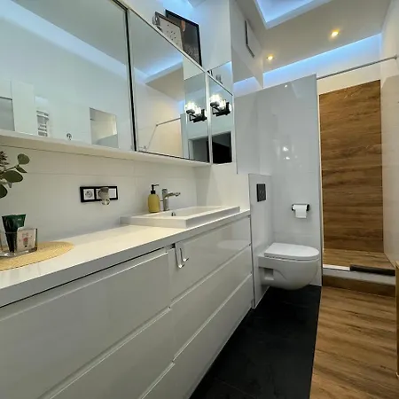 Apartament Chanellka Garnizon Appartement *